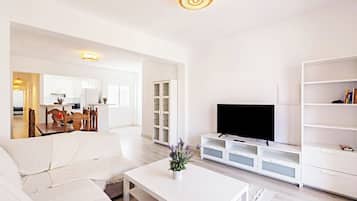 Apartamento, 2 habitaciones, balcón, vistas a la ciudad | Zona de estar