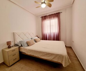 2 bedrooms - Seaside Vacation Apartment (Torrevieja)
