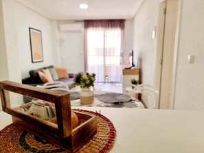 Leilighet, 2 soverom, røyk, balkong | Spiseområde