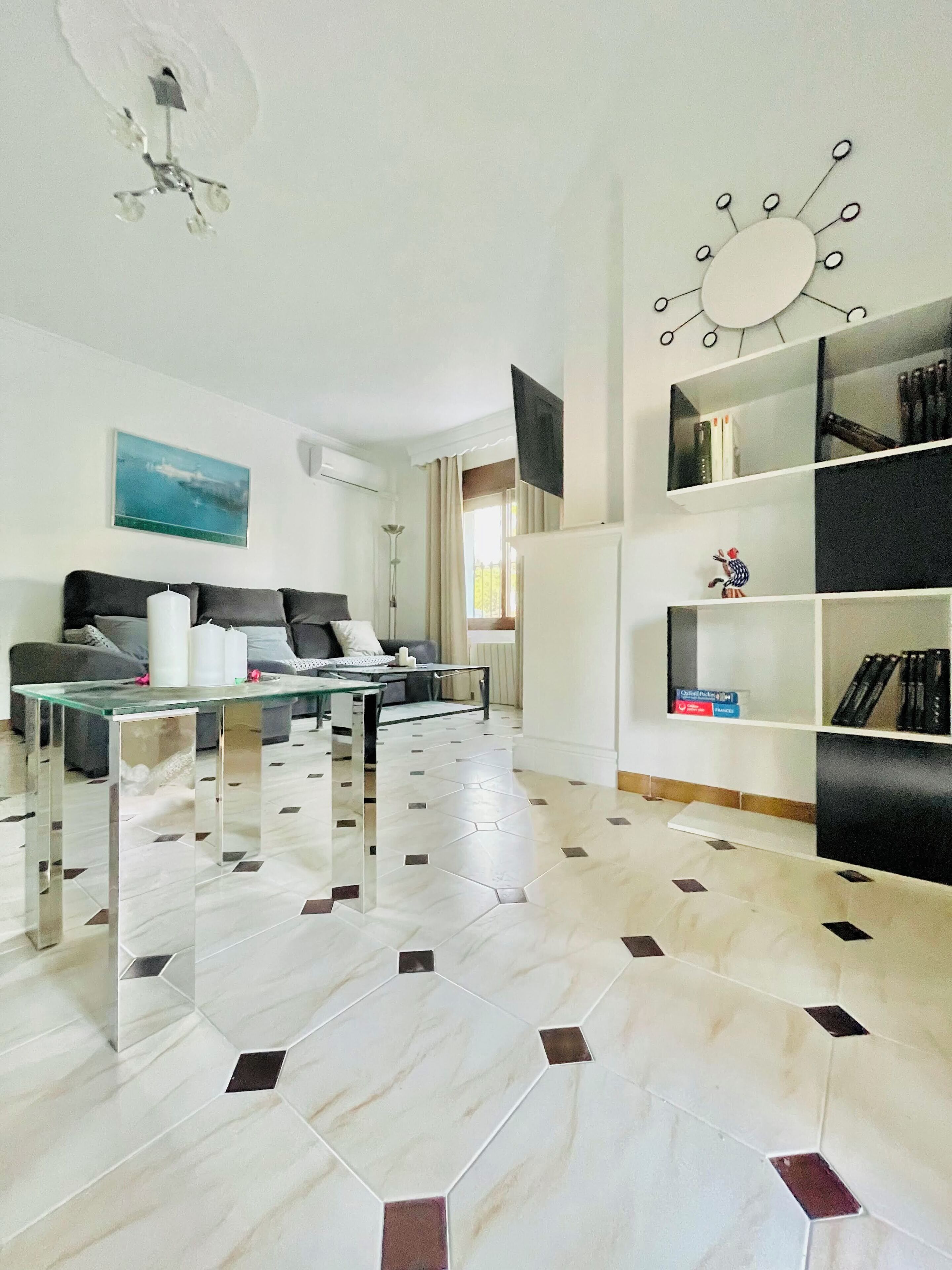 小木屋, 3 間臥室, 無障礙, 吸煙房 | 客廳 | 書籍