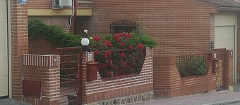 Room-triple Room in Chalet in Toledo