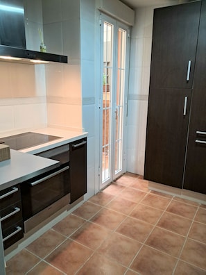 Appartement, 1 chambre, accessible aux personnes à mobilité réduite, patio | Intérieur