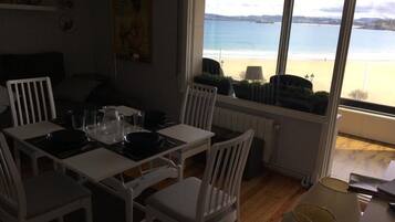 Apartment, 2 Bedrooms, Accessible, Terrace | Dining