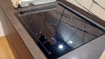 Apartment, 1 Bedroom, City View | Interior