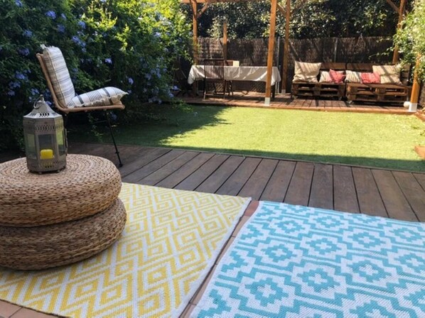 Appartement, 3 chambres, patio, vue jardin | Extérieur