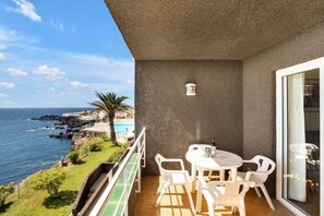 Apartamento, 1 quarto, para fumantes, sacada | Opções para refeição ao ar livre
