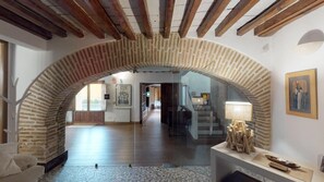 Vila, 6 quartos, acessível, para fumantes | Saguão