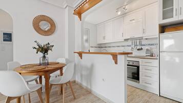 Apartamento, 1 habitación, balcón | Interior