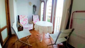 Apartment, 1 Schlafzimmer, Raucher, Terrasse | Esszimmer