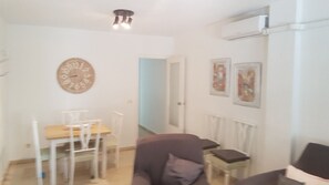 Departamento, 1 habitación, con acceso para personas discapacitadas, para fumadores | Área de sala de estar