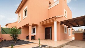 Unclassified image, 2 of 37, button - Ftv Holidays Homes- Villa Paraíso (La Oliva)