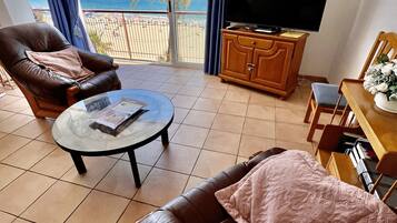 Apartamento, 1 habitación, accesible para personas con discapacidad, balcón | Sala de estar