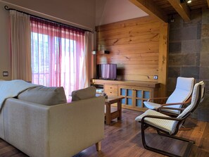Apartment, 2 Bedrooms | Dining room - 2 Bedroom Duplex Apartment in La Molina (Alp)
