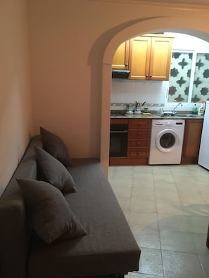 Apartment, 2 Bedrooms, Smoking, Balcony | Interior