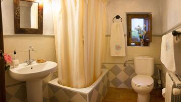Casa, 4 habitaciones, fumadores, patio | Baño