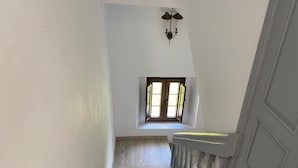 Casa, 5 habitaciones, balcón, vista al jardín | Interior