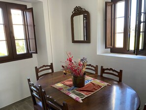Nhà, 5 phòng ngủ, ban công, quang cảnh vườn | Khu ăn uống