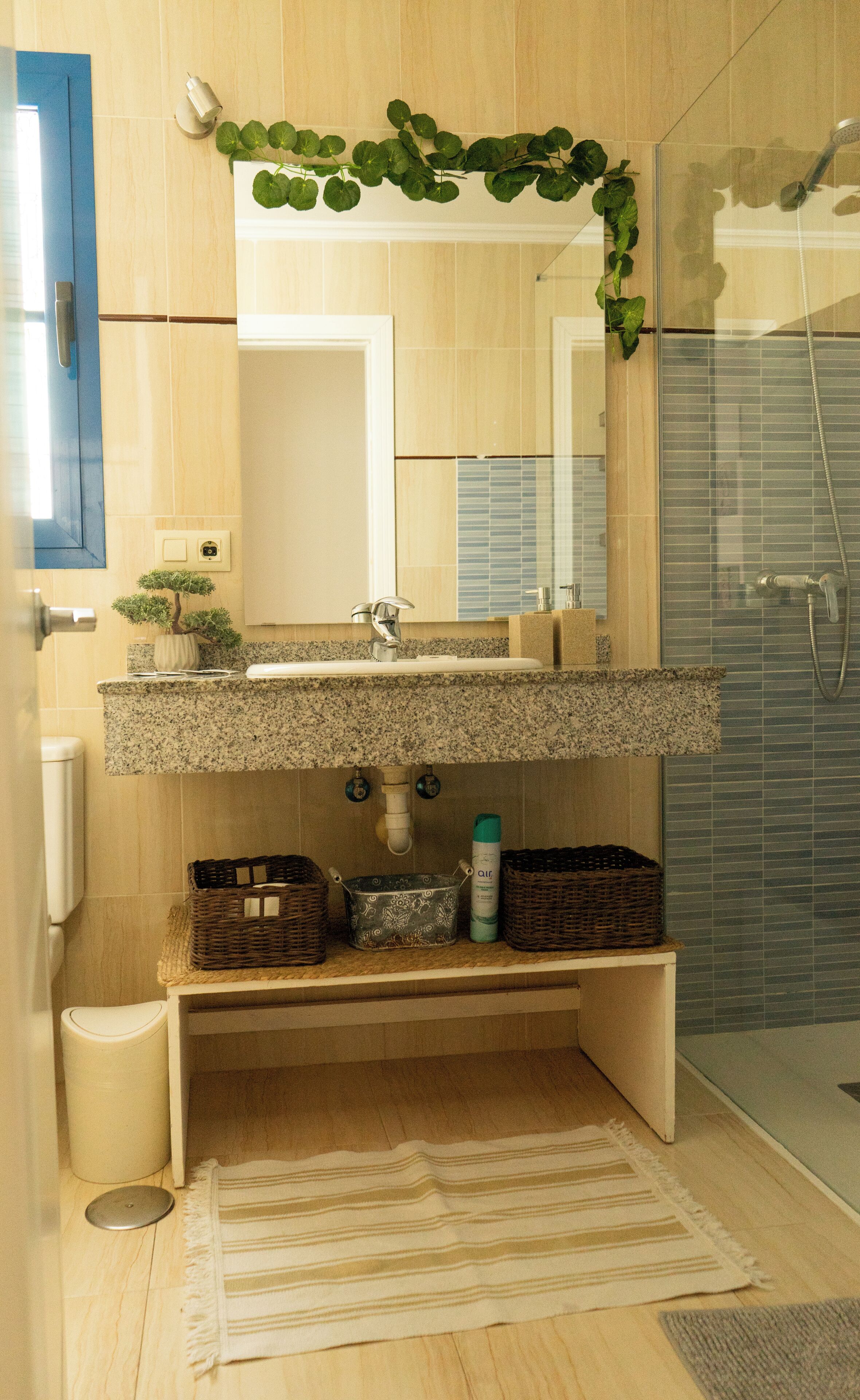 House, 2 Bedrooms, Smoking, Patio | Bathroom