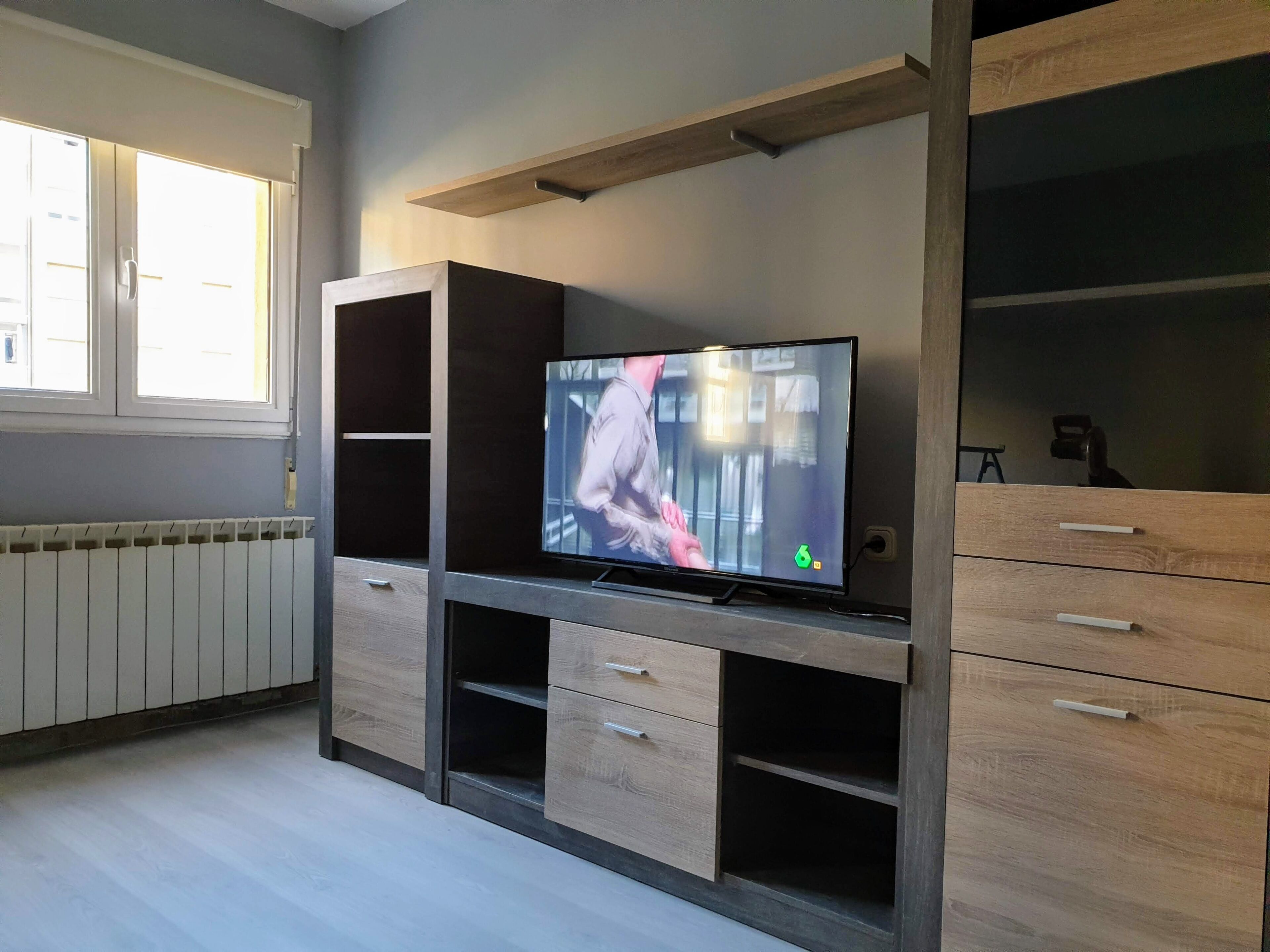 Apartment, 2 Bedrooms, Balcony, City View | Interior