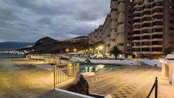 Apartemen, 3 kamar tidur, Boleh Merokok, balkon | Kolam renang