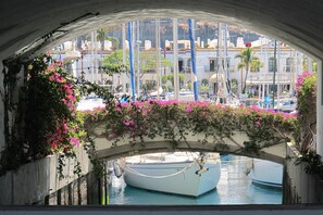 Appartement, 2 slaapkamers, balkon, uitzicht op zee | Jachthaven