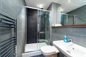 Apartment, 2 Bedrooms, Non Smoking | Bathroom - The Assembly (Manchester)