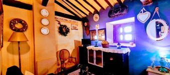 Room-beautiful Country House Ideal for a