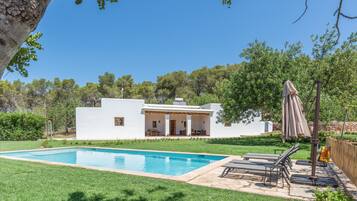 Kolam renang terbuka