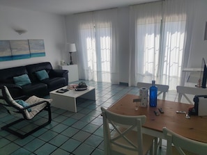 Apartament, 2 dormitoris | Sala d'estar