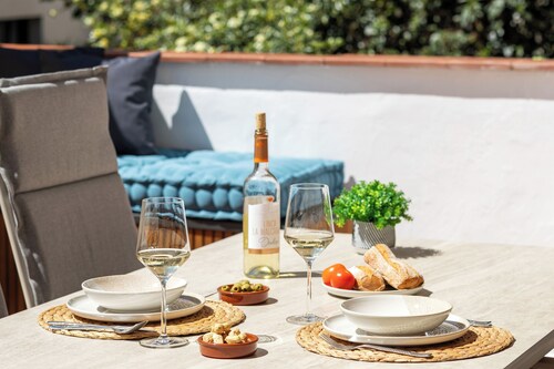 Terrace Retreat -stay in the Heart of Sitges