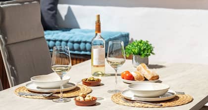 Terrace Retreat -stay in the Heart of Sitges