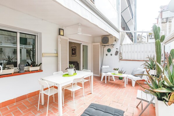 Khu ẩm thực ngoài trời