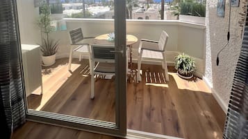 Condo, 1 phòng ngủ, hút thuốc, hiên | Ban công