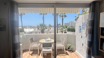 Condo, 1 Bedroom, Smoking, Terrace | Balkoni