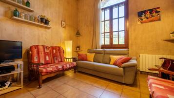 Huis, 4 slaapkamers, roken, balkon | Woonruimte