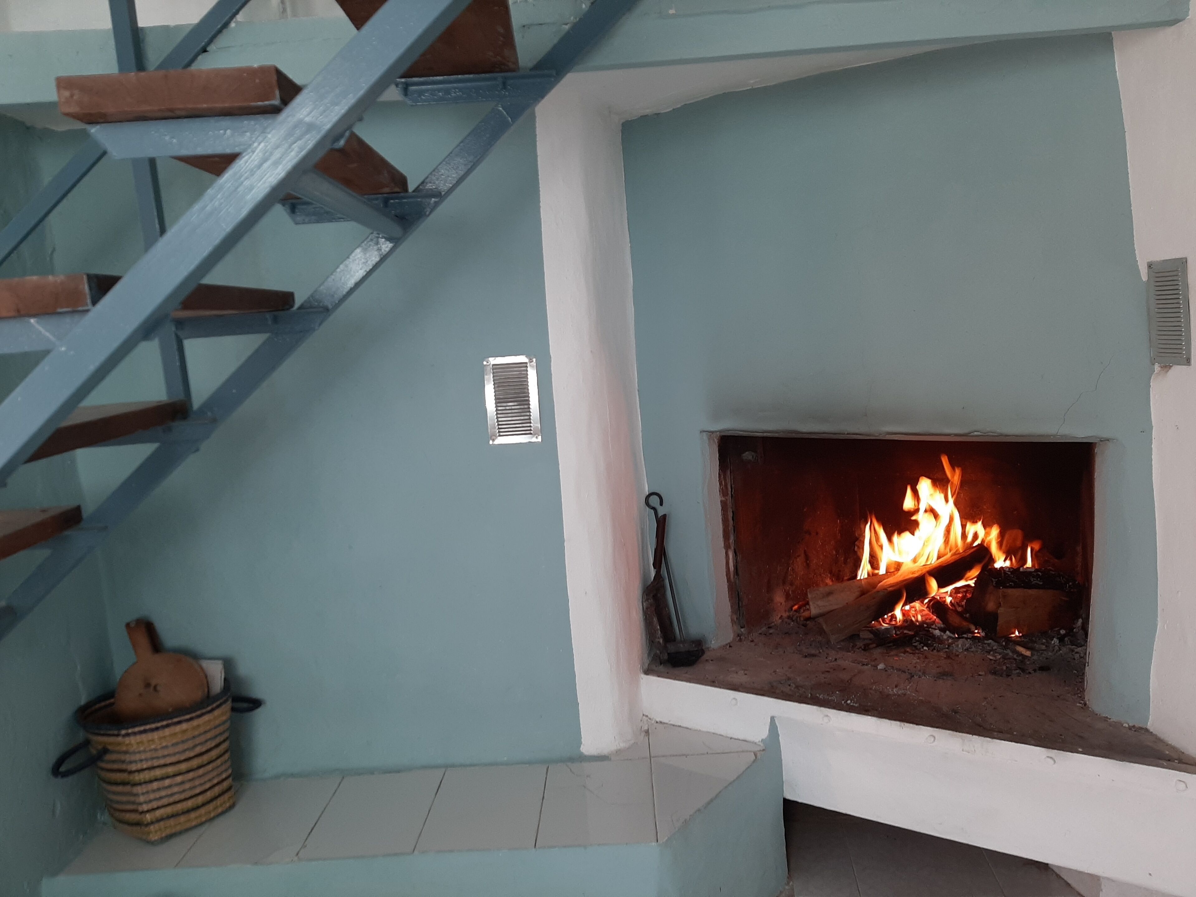 House, 3 Bedrooms, Smoking, Balcony | Living room