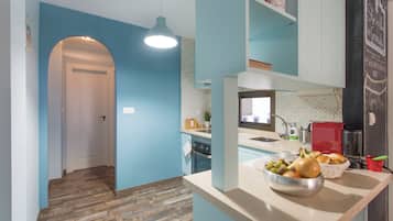 Apartment, 1 Bedroom, Balcony, City View | Interior