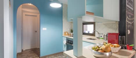 Apartment, 1 Bedroom, Balcony, City View | Interior