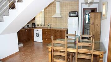 Apartment, 2 Bedrooms, Terrace | Dining room