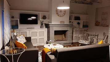 Maison, 5 chambres, fumeurs, piscine privée | Salle de séjour