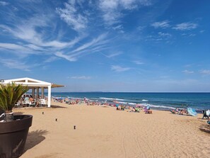 Beach - Beachfront Home La Mata (Torrevieja)