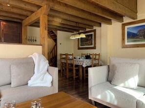 Apartemen, 3 kamar tidur | Ruang makan