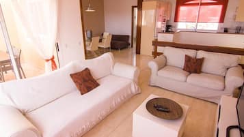 Loft, 3 Bedrooms, Terrace, Garden View | Terrace/patio