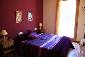 Apartment, 2 Bedrooms, Smoking, Fireplace | 2 bedrooms - Casa Rural Mas Prat en Santa Margarita de Bianya no1 (La Vall de Bianya)