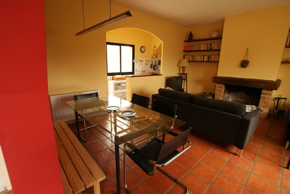 Dining - Rural House Mas Prat in Santa Margarita de Bianya (La Vall de Bianya)
