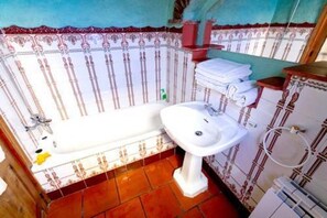 独立别墅, 5 间卧室, 吸烟房, 私人游泳池 | 浴室