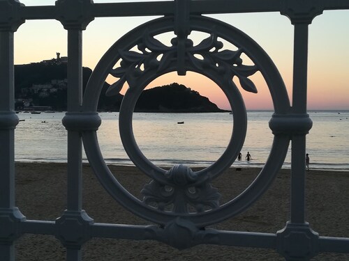 Apt San Sebastian Center Next to the Concha Beach