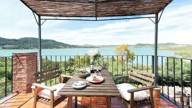 Unclassified image, 1 of 28, button - 1st Floor Apartment In Old Lakeside Andalusian Farmhouse (Antequera)