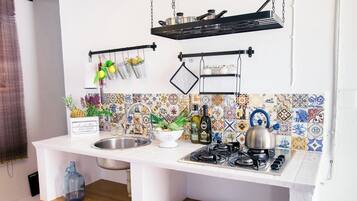 Apartemen, 1 kamar tidur, balkon, pemandangan danau | Dapur pribadi