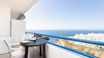 Apartment, 1 Bedroom, Accessible, Smoking | Balcony